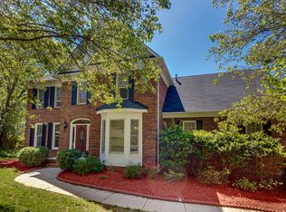 7006 Providence Ln, Charlotte, NC 28226