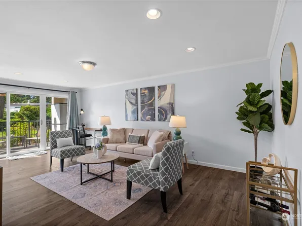 12631 NE 9th Place #C106, Bellevue, WA 98005