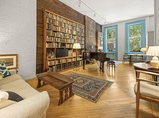 68 W 11th St APT 2, New York, NY 10011