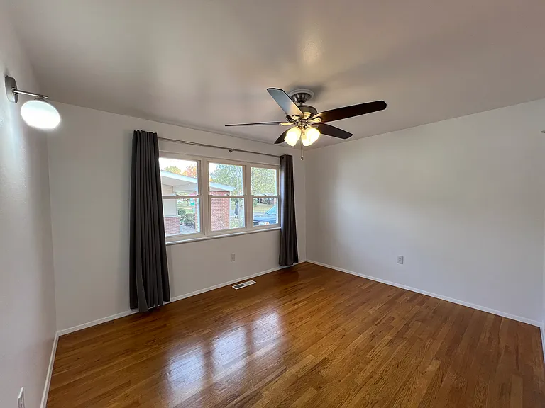 1065 Paddock Dr — Photo 27