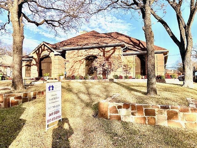 1st image of 7316 Red Oak Dr