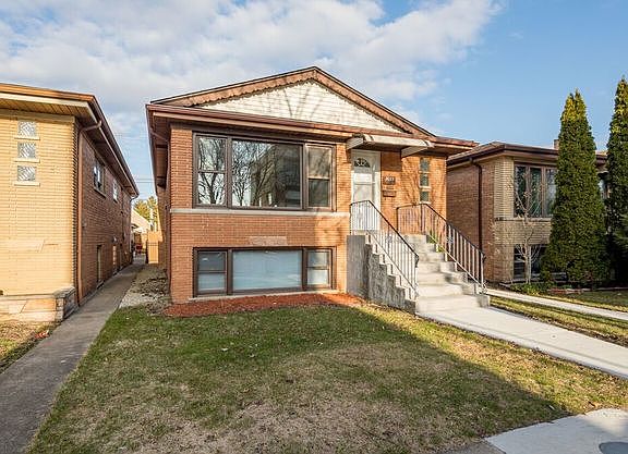 2nd image of 3025 N Nashville Ave