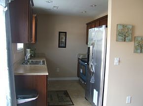2nd image of 2121 S Greenwood Dr #706