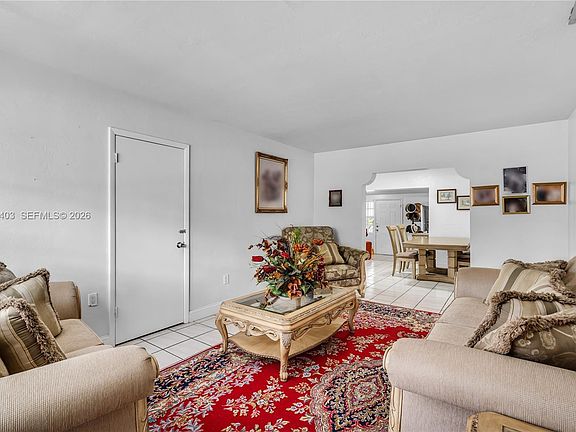 4th image of 2145 SW 26th St