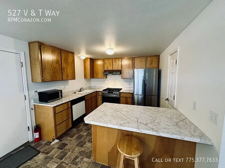 527 V & T Way — Photo 3