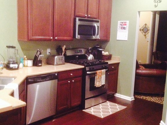 5th image of 1446 Lakes Circle Dr