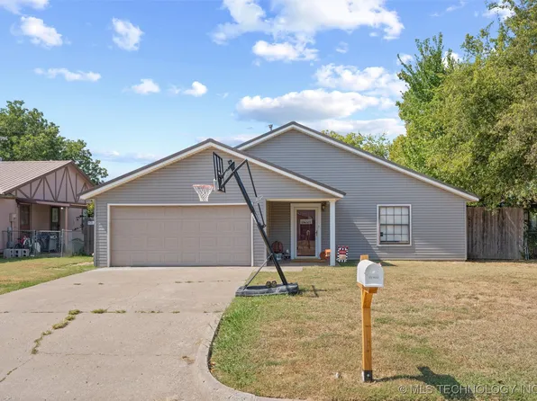 533 S Hamilton Ave, Dewey, OK 74029