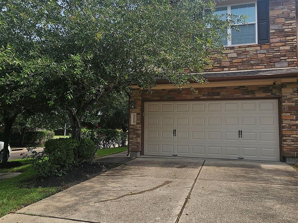 1st image of 3219 Victorian Manor Ln