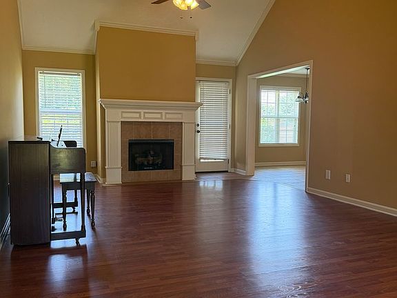 2nd image of 73 Bellwood Cv