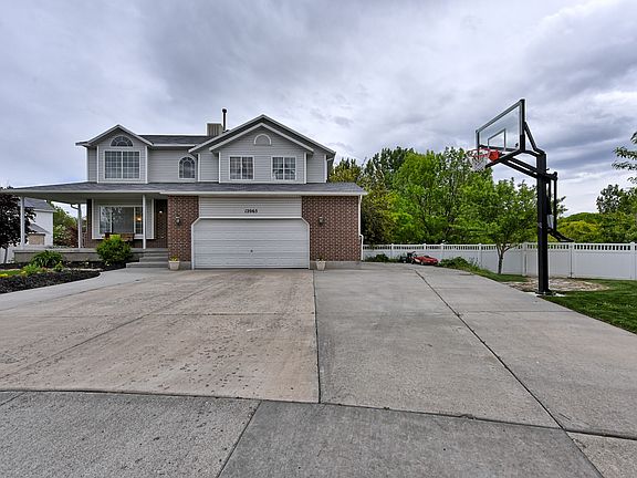 3rd image of 12065 S Hawes Cir