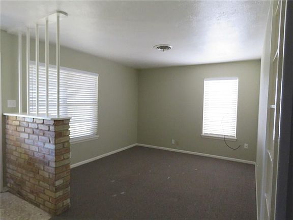 3rd image of 3805 Bentwood Ln