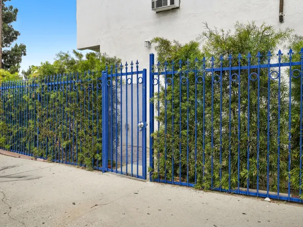 5905 Whitnall Hwy #8, North Hollywood, CA 91601