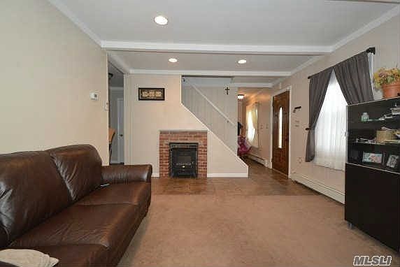 4th image of 30 Harness Ln