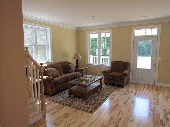 4th image of 35 Callaway Dr Unit 1