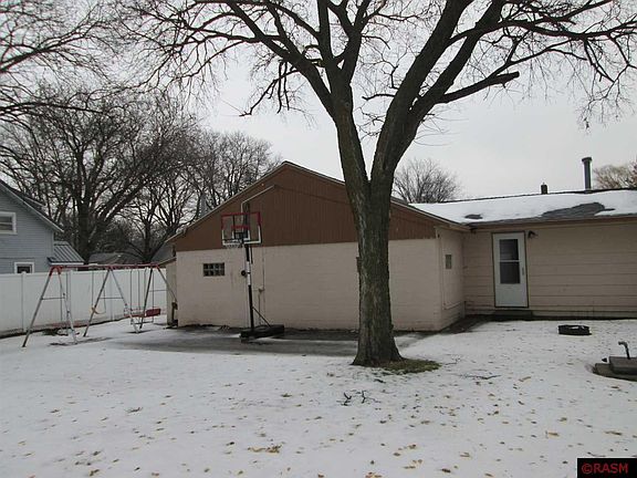 5th image of 801 5th St N