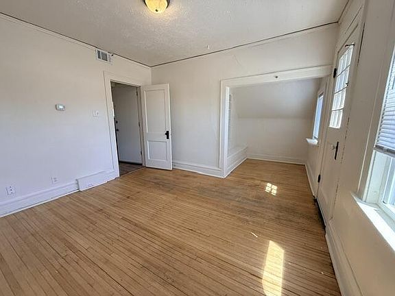 4th image of 128 N 9th AVENUE #128A