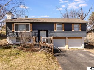 1270 S 164th St, Omaha, NE 68130