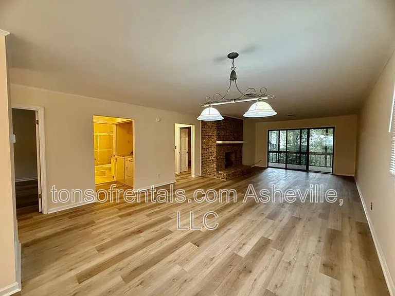 181 N Britton Creek Ct — Photo 4