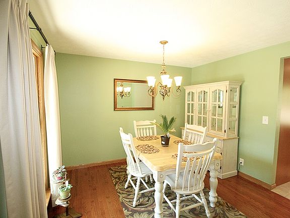4th image of 162 Lookout Farm Dr