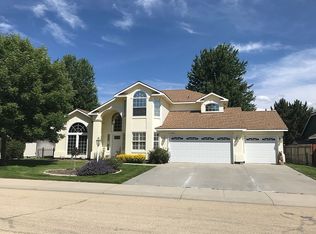 2184 N Oak Hills Dr, Meridian, ID 83646