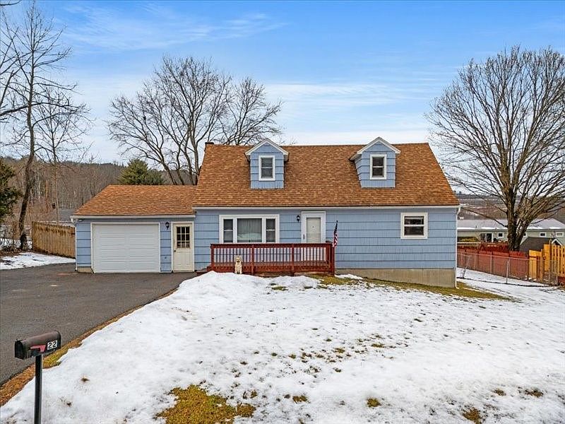 1st image of 22 Meadow Ln