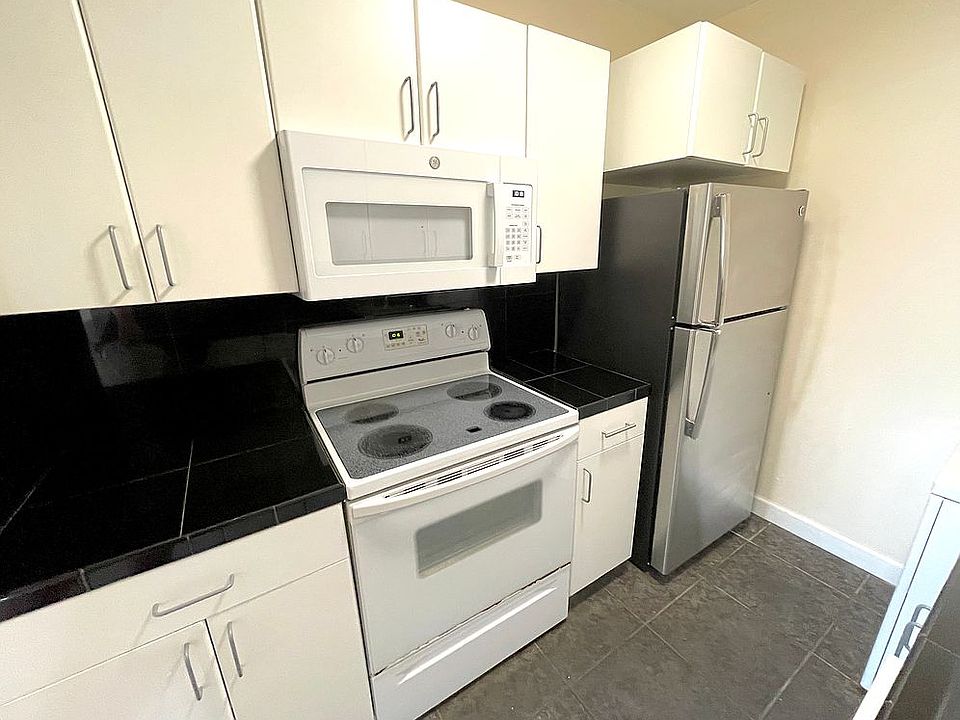 1st image of 1400 NE 54th St APT 308
