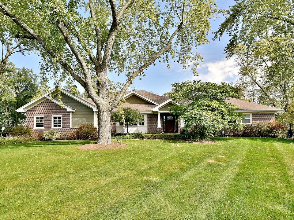 1st image of 2440 Forest Glen Trl