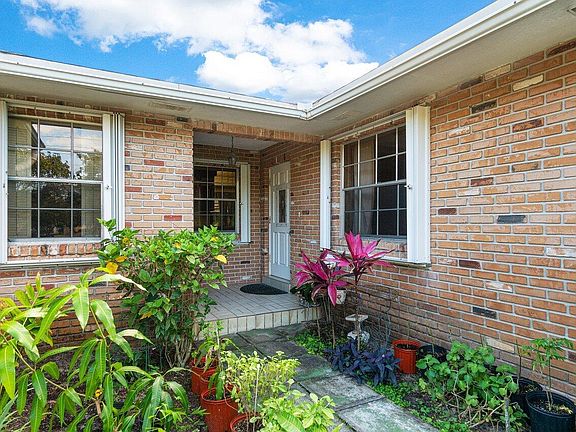 5th image of 6888 Eastview Dr