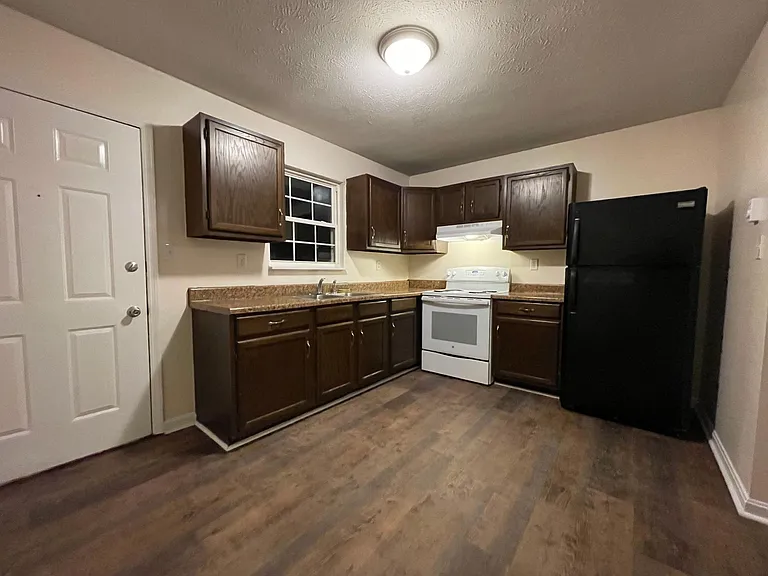 717 Lorene Cir — Photo 10