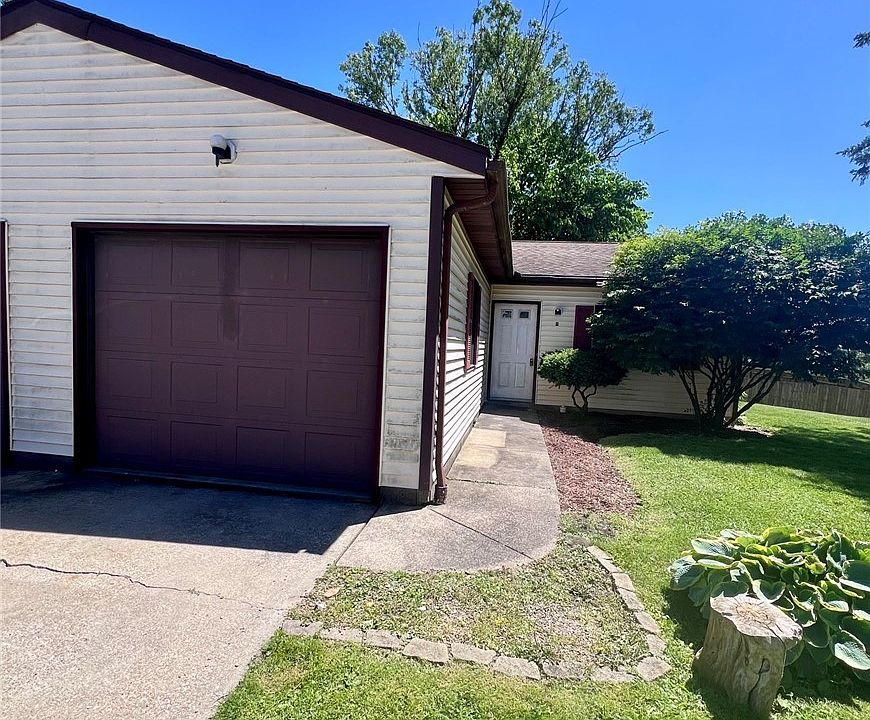 1st image of 122 Royal Crest Dr Unit G