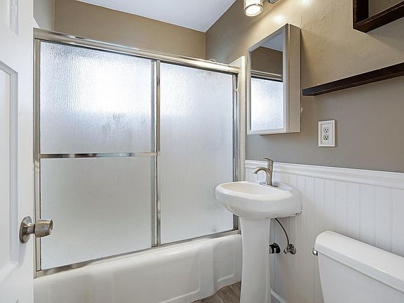 3rd image of 5441 Berryman Ave