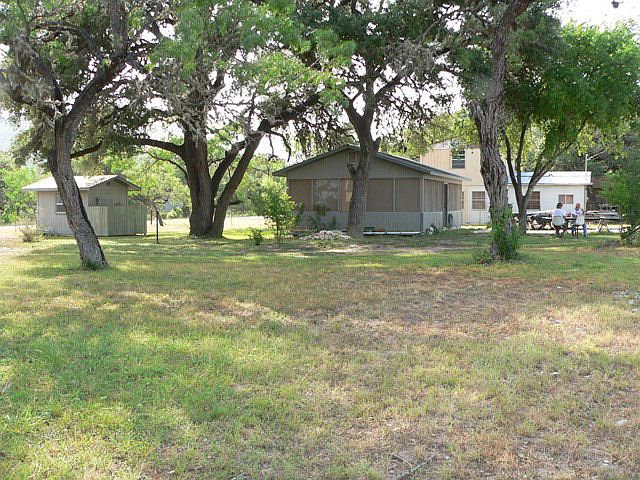 1st image of 194 Lake Dr
