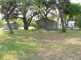 194 Lake Dr, Camp Wood, TX 78833