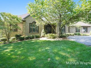3894 Clearing Way Dr NE, Grand Rapids, MI 49525