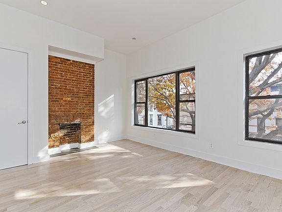4th image of 1239 Putnam Avenue