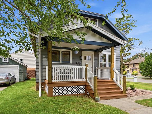 3rd image of 904 Bell AVENUE