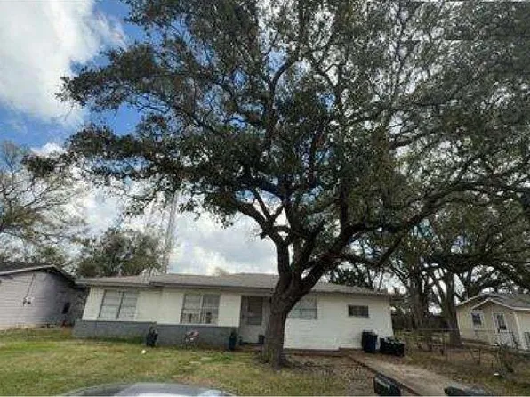 315 W Saunders St, League City, TX 77573