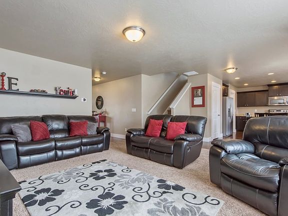 3rd image of 3703 W Jordan View Dr