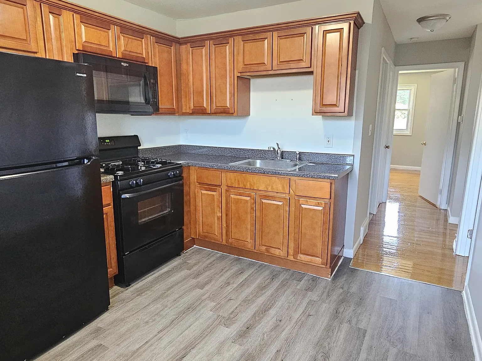2 bed, $1,650 — Photo 1