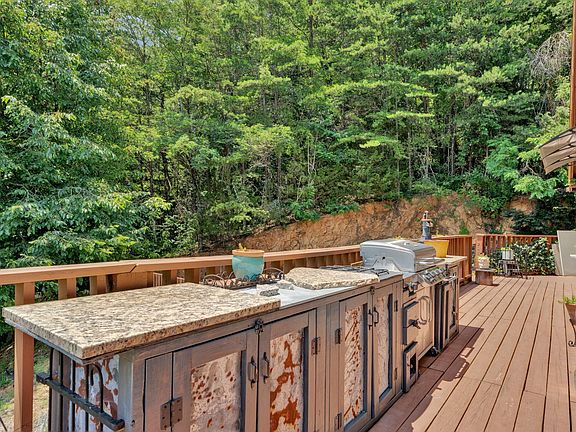 3rd image of 1422 Tiffany Cove Way