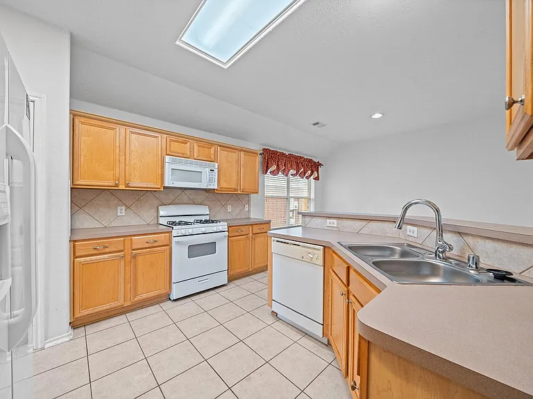 6423 Bonnie Chase Ln — Photo 14
