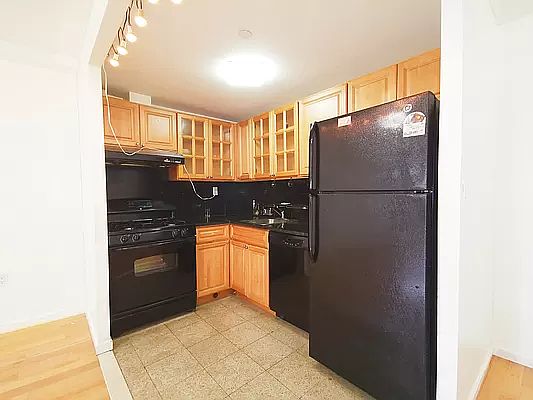 4th image of 112-26 38th Ave #A3