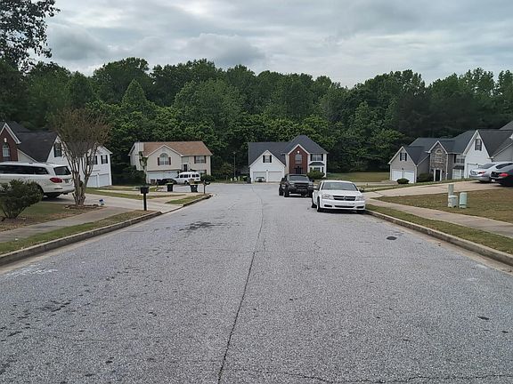 4th image of 1287 Pebble Ridge Ln