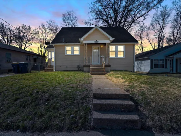 934 N 6th St, Festus, MO 63028
