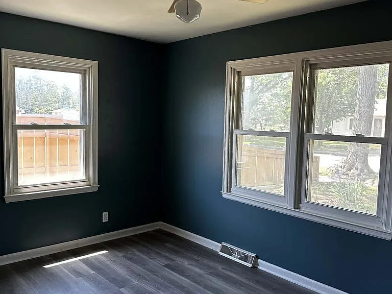 2334 S Greenwood Ave — Photo 5