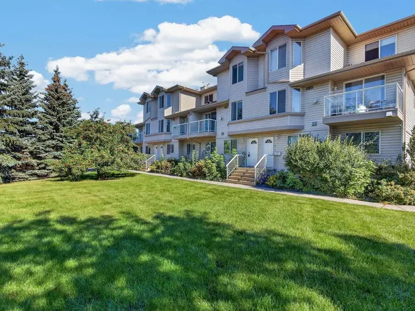 2505 42nd St NW #3, Edmonton, AB T6L 7G8