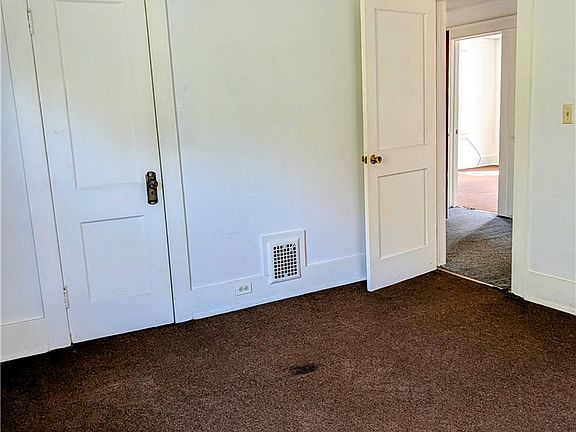 24th image of 308 Mount Zoar St