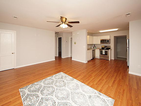 3rd image of 5458 Torgerson Ave