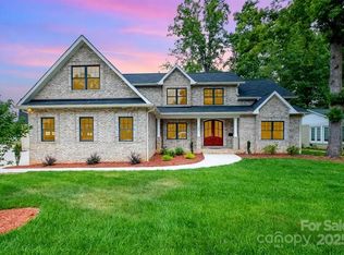 101 McAlway Rd, Charlotte, NC 28211