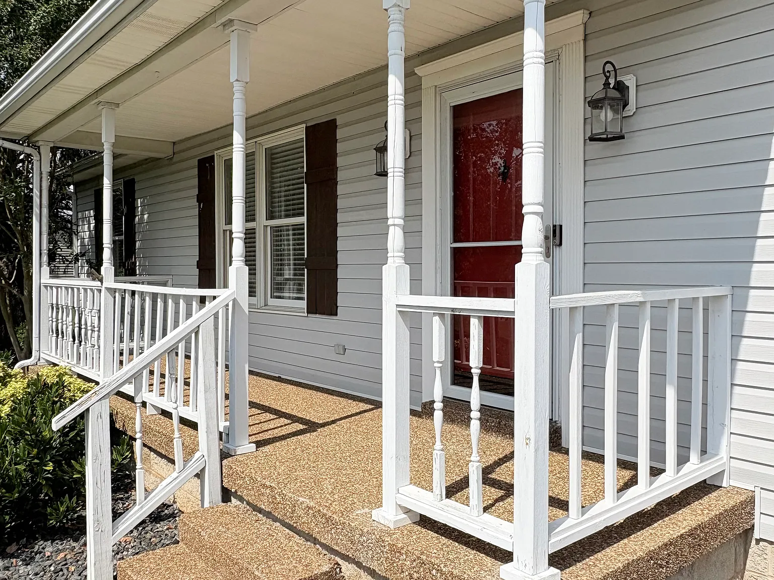 3 bed, 1176 sqft, $1,795 — Photo 2
